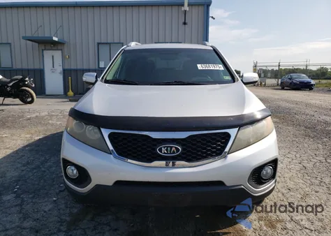 2011 Kia Sorento Base from USA, damaged, VIN 5XYKT3A13BG076852
